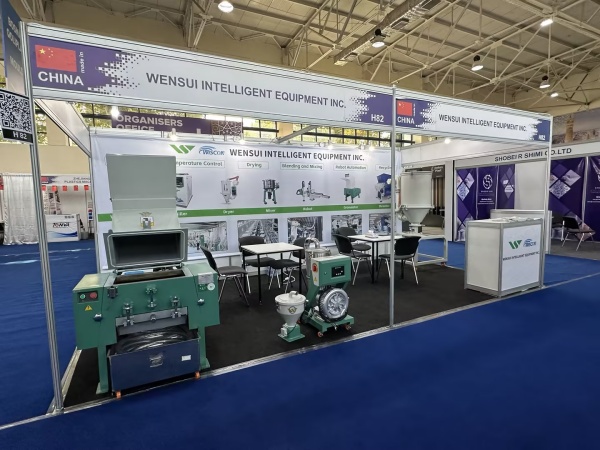 j9真人第一品牌集团亮相Plastex乌兹别克斯坦  开启中亚市场新篇章